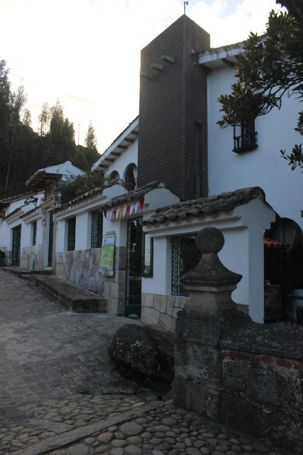 Hotel Calicanto Real Cafe Museo Монги Екстериор снимка
