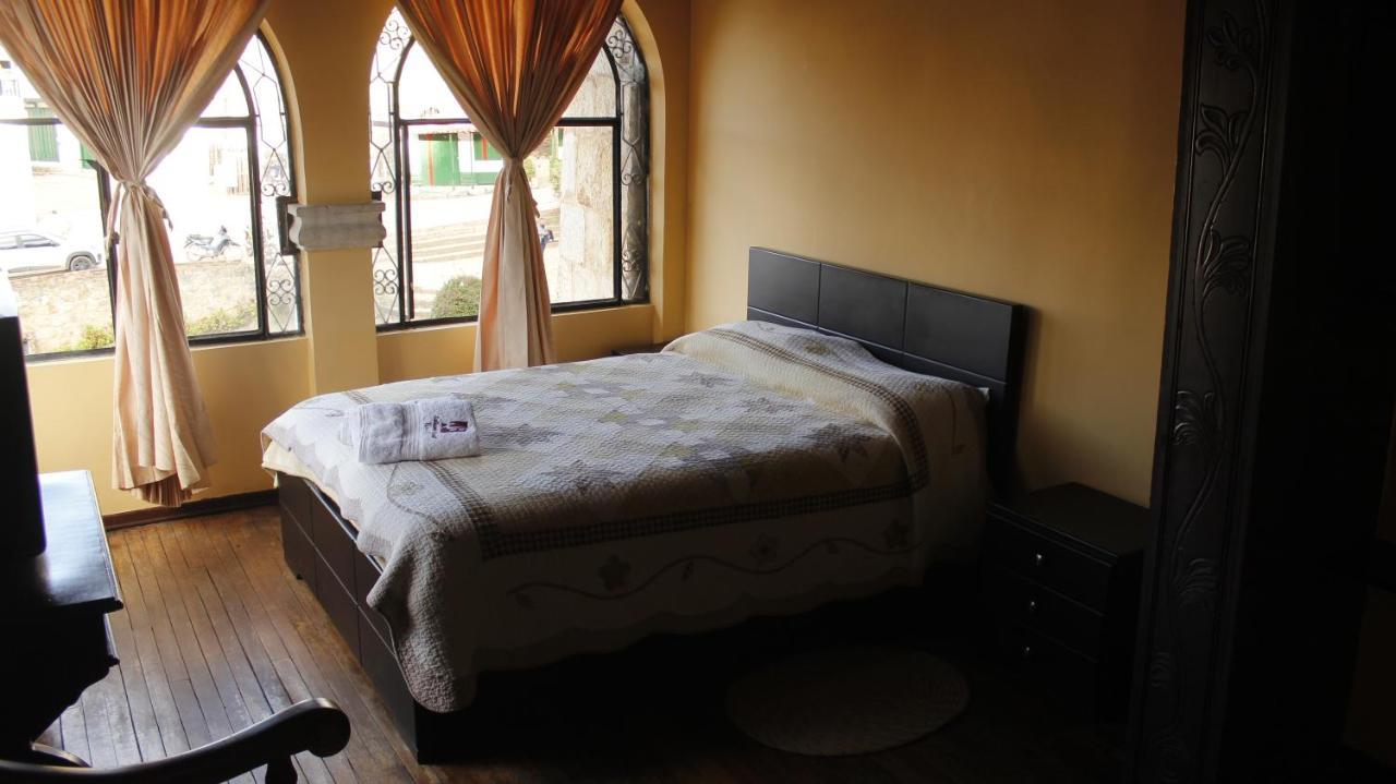 Hotel Calicanto Real Cafe Museo Монги Екстериор снимка