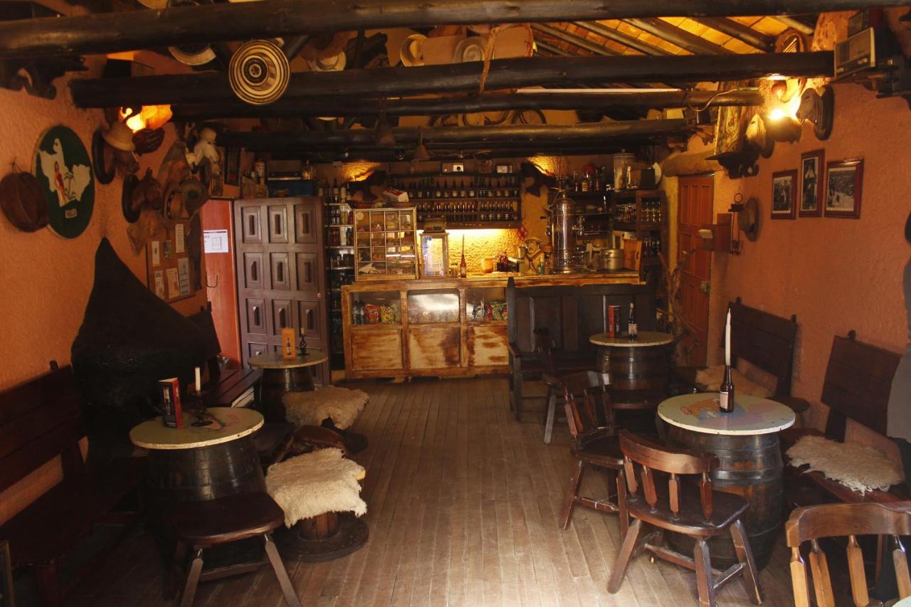 Hotel Calicanto Real Cafe Museo Монги Екстериор снимка