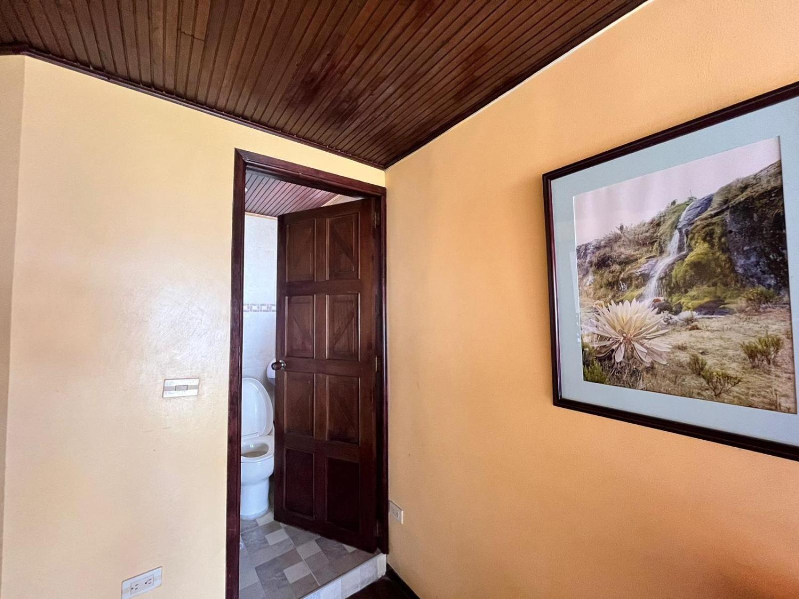 Hotel Calicanto Real Cafe Museo Монги Екстериор снимка